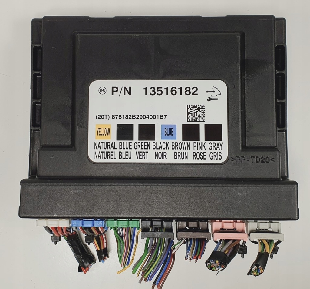 Купити Модуль блок керування комфорту opel adam 13516182