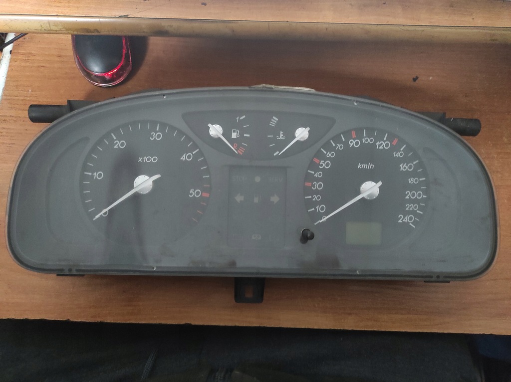 фото №1, 8200170297a счетчик приборы renault laguna ii 1.9