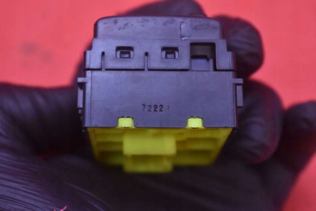 фото №8, Панель регулировки зеркал nissan tiida 1 i 04-08