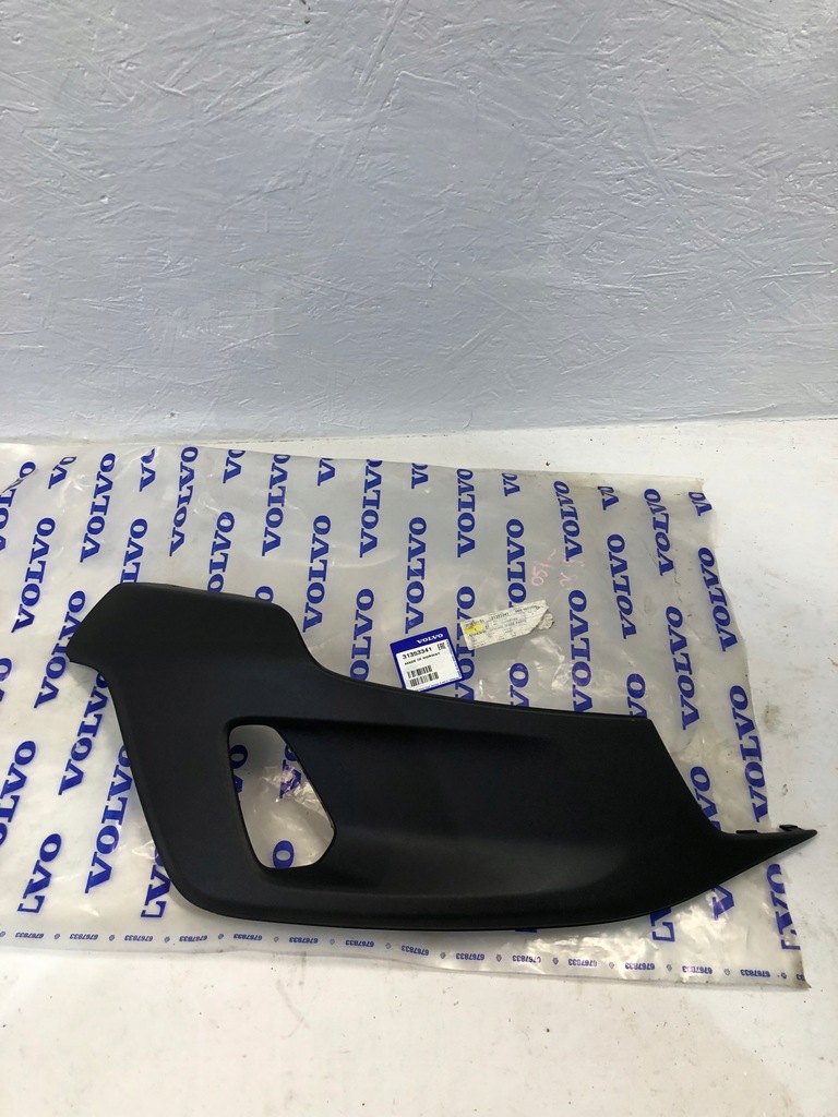 фото №12, Volvo v40 xc40 решётка бампера левый перед