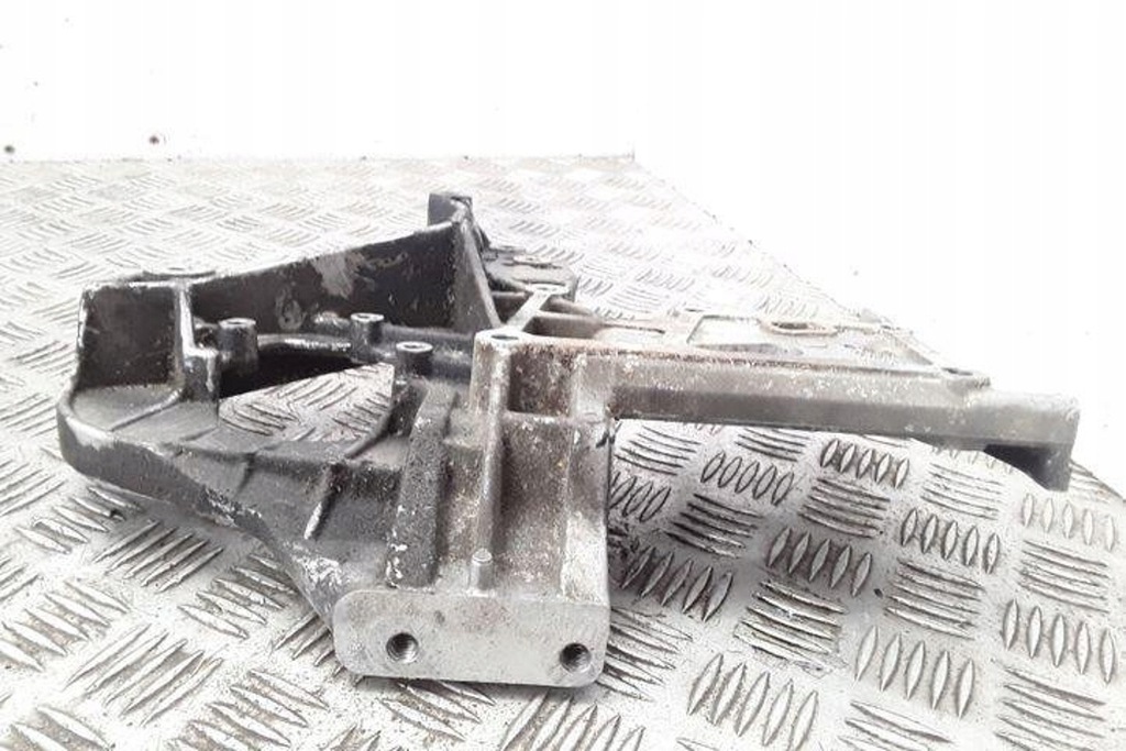 фото №7, Левая кронштейн двигателя alfa romeo gt 937_ 55180833 1.91l дизель 110kw 2005