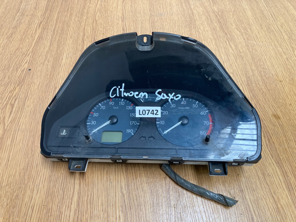 фото №1, Citroen saxo счетчик приборы 9636594680