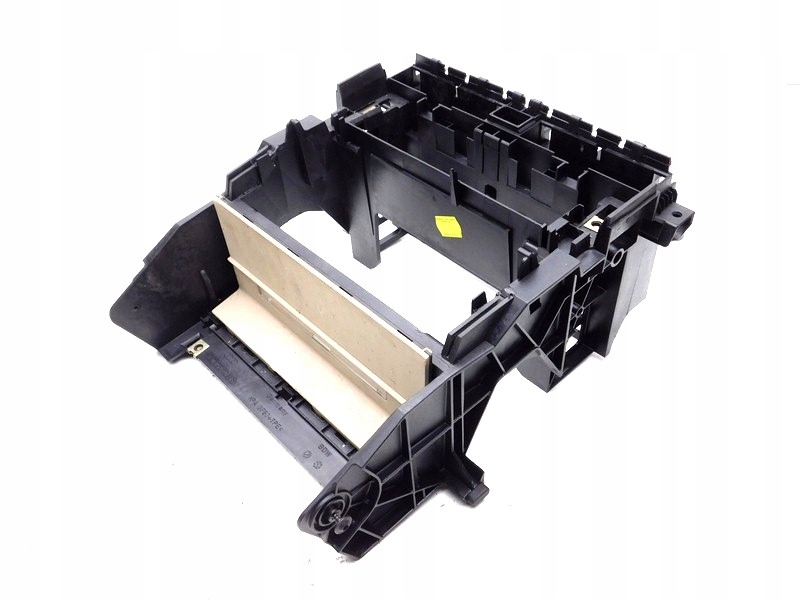 фото №2, 03/22 audi a4 b6 рамка каркас радио консоли