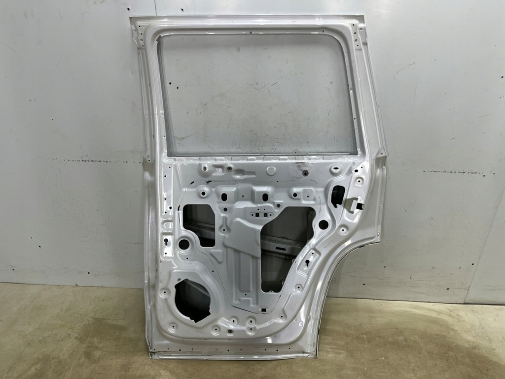 фото №13, Дверь cadillac escalade chevrolet tahoe gmc yukon 4 iv 14-19r. правое задние