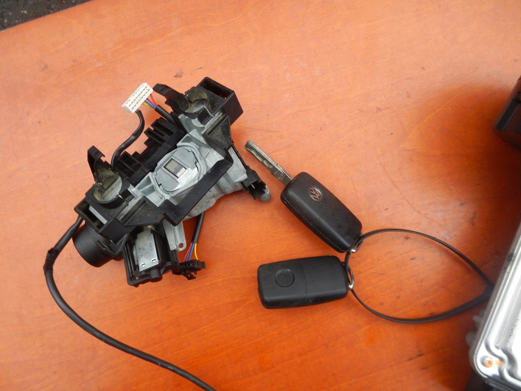 фото №12, Набір стартовий блок керування бортовий комп'ютер vw caddy iii lift 2.0tdi 12r