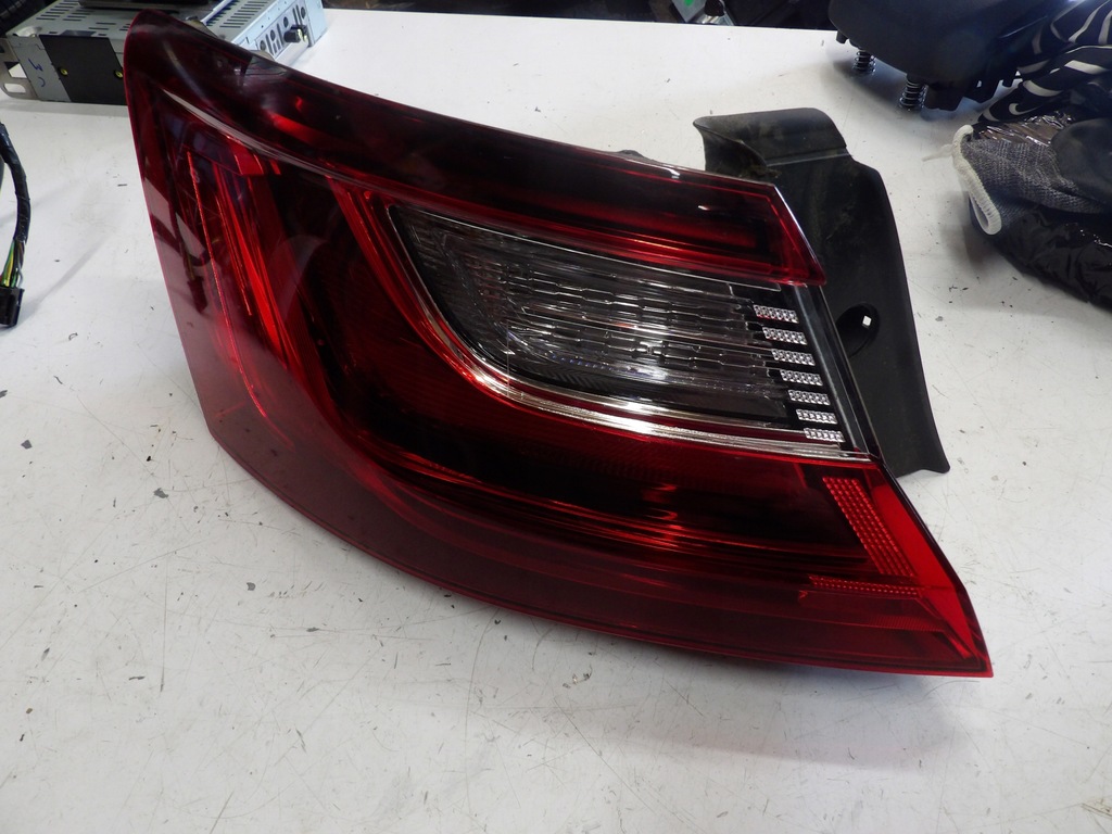 фото №1, Лампа ліва задня renault megane iv 4 sedan 265558986r