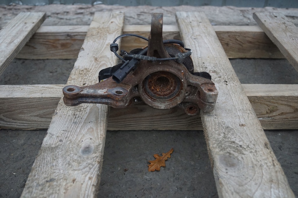 фото №4, Поворотный кулак ступица правый перед kia picanto iii