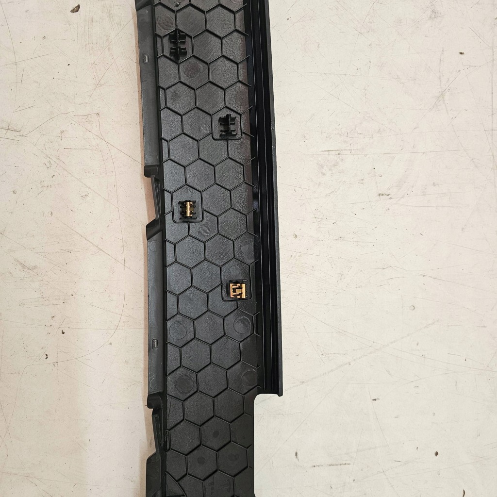 фото №13, Молдинг накладка декоративная правая tesla x plaid 2022r 1105135-00-f