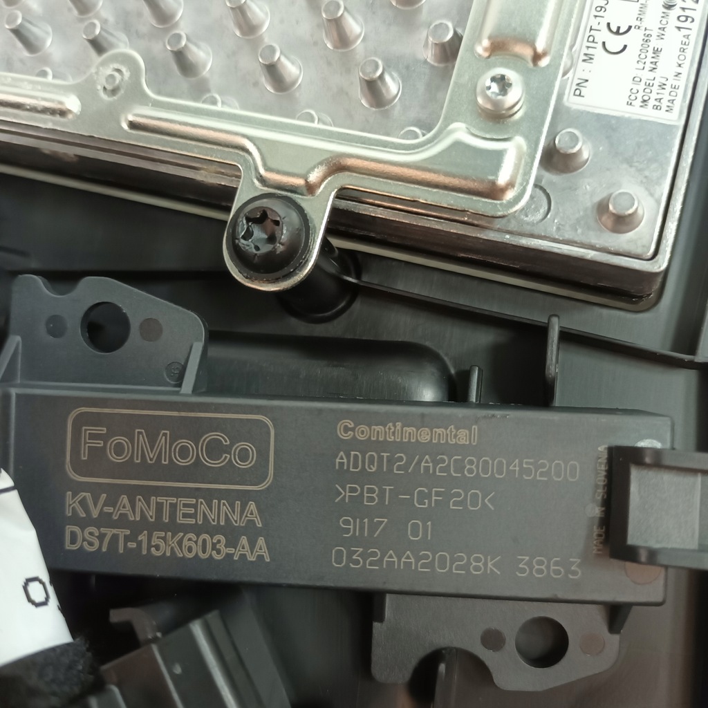 фото №9, Ford escape 20- зарядное устройство индукционная usa