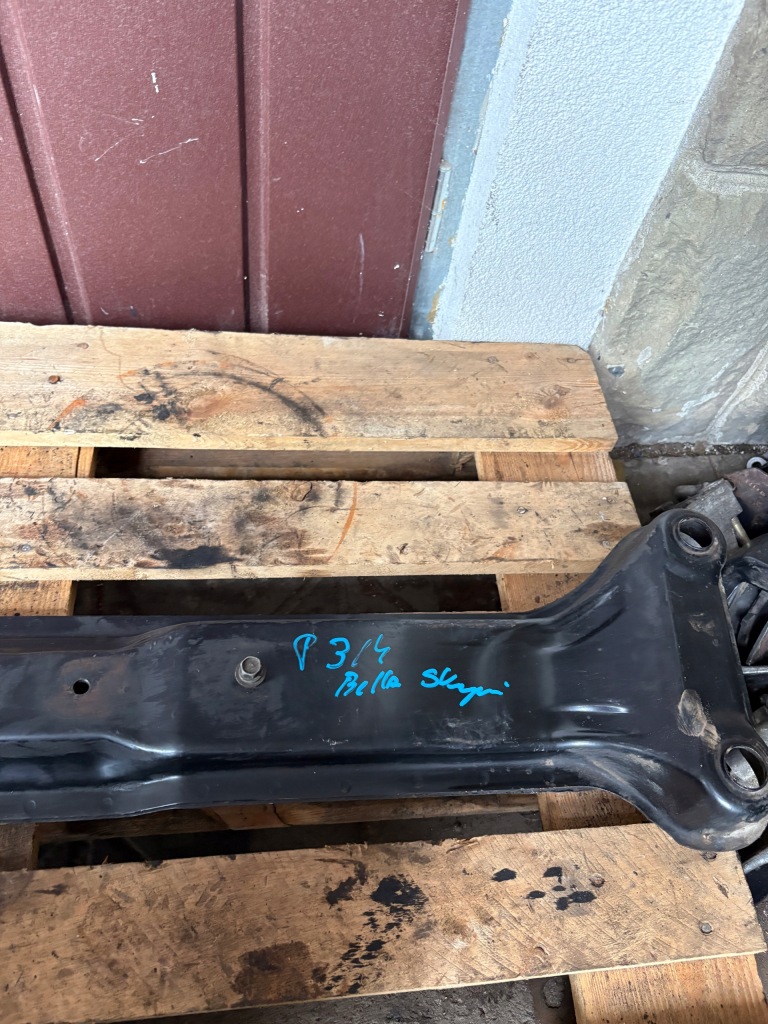 Балка підпора коробки передач mitsubishi pajero iii 00-06r. Оригінал