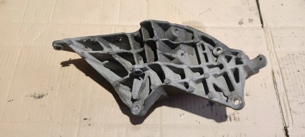 фото №1, Jaguar xf кронштейн генератора