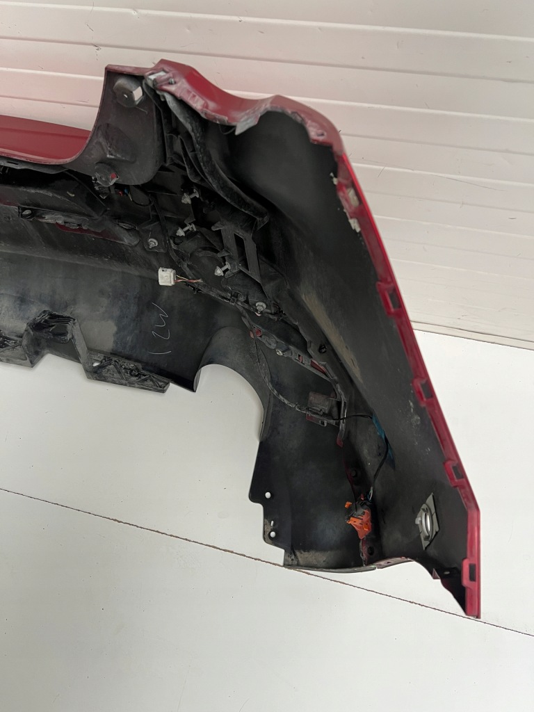 Бампер задний задняя mazda 3 iv 4 6-pdc камера Киев