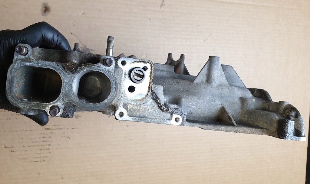 фото №7, Корпус крышка крышка двигателя mazda rx8 rx-8 1.3 оригинальный номер