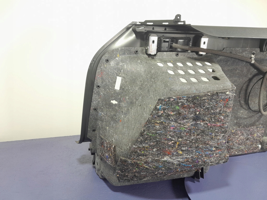 Skoda octavia iii lift kombi обивка обшивка багажника правая 5e9867428al в Украине