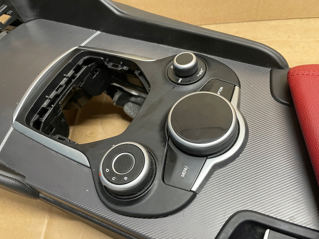 фото №8, Alfa romeo giulia туннель средний kompletny