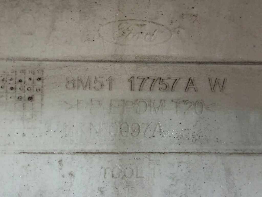 Купить Бампер передний перед ford focus mk2 2 рестайлинг  8m5117757a