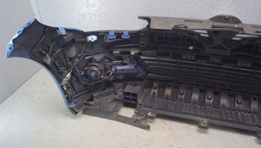 Renault megane 3 рестайлинг  купе бампер перед terpb z2172 с Разборки