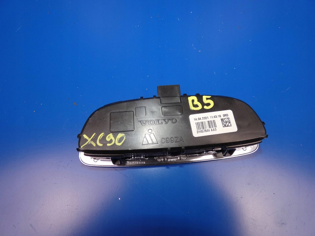 фото №2, Volvo xc90 ii лампа стельовий освітлення третього rzędu задня