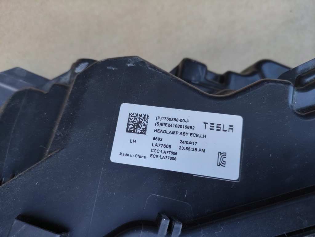 Tesla model 3 рестайлинг  23- лампа левая передняя перед в Украине