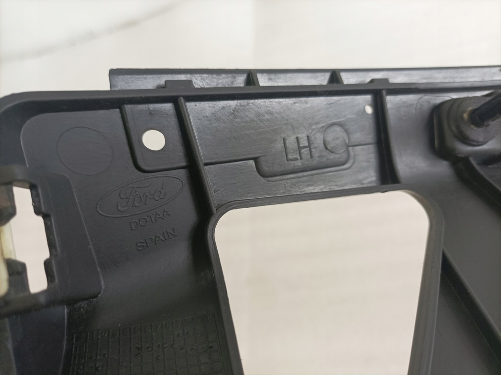 фото №9, Ford galaxy mk4 накладка задний крышки em2b-u423a40