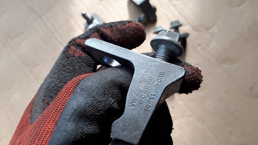 фото №5, A7 4g петля петлі двері правий праве задня lz7s