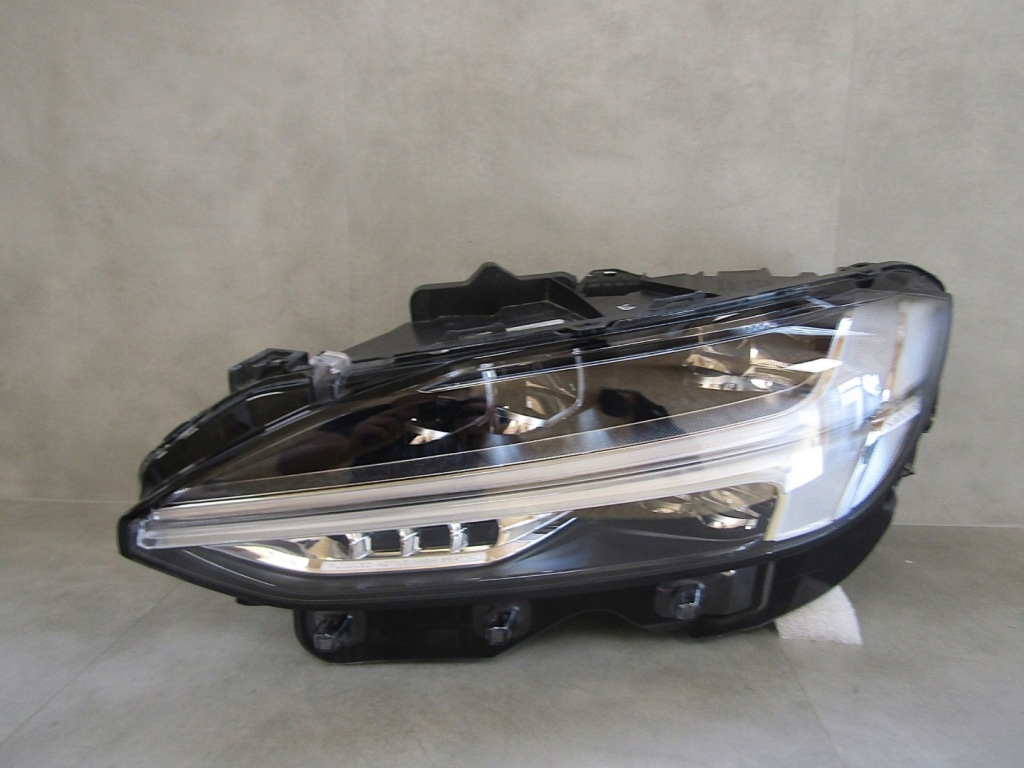 Купить Фара перед volvo v90 s90 full led active high beam 16- lh левая 31468900