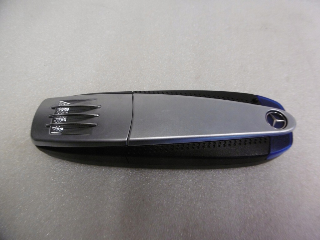 фото №1, Mercedes c-klasa w204 - модуль bluetooth