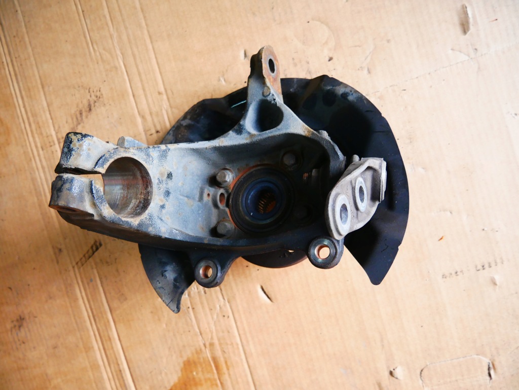 Mini r56 r55 r57 r58 r59 права поворотний кулак ступиця перед правий 6779796 6772672 Ціна