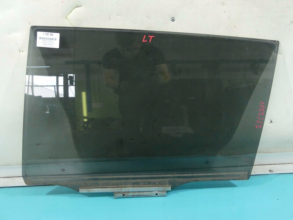 фото №1, Стекло дверь задняя левая toyota rav4 iii long