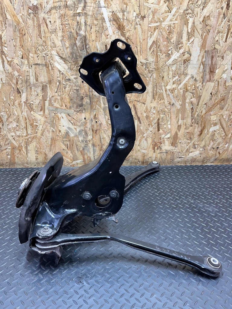 фото №5, Поворотный кулак правый задняя bmw x1 f48 fwd 6851580