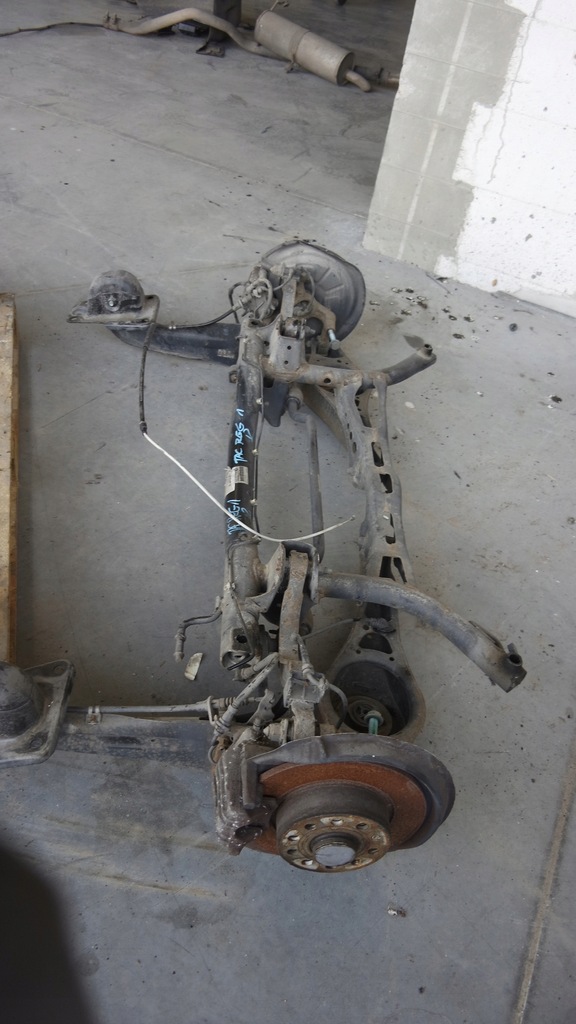 фото №5, Балка підвіска задні задня vw jetta 1k0500051