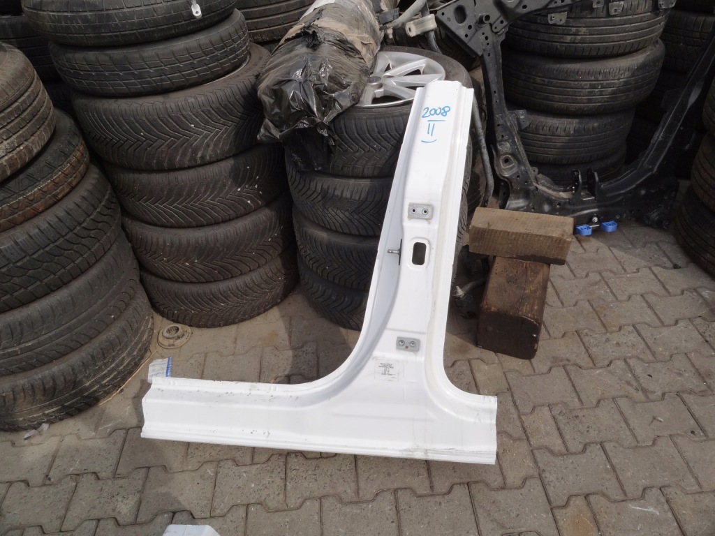 Купити Peugeot 2008 2 2021r стійку  поріг лівий оригінал