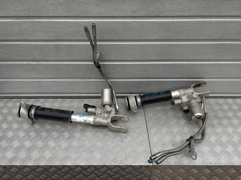 Купить Rivian r1t r1s амортизатор задний  левый правый c200001904-g