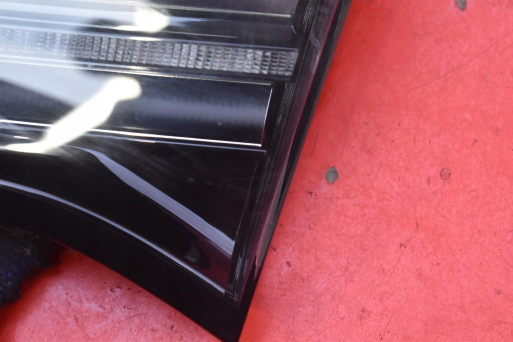 Лампа правая задний  задняя 1502089-00-c tesla model y 20- Недорого