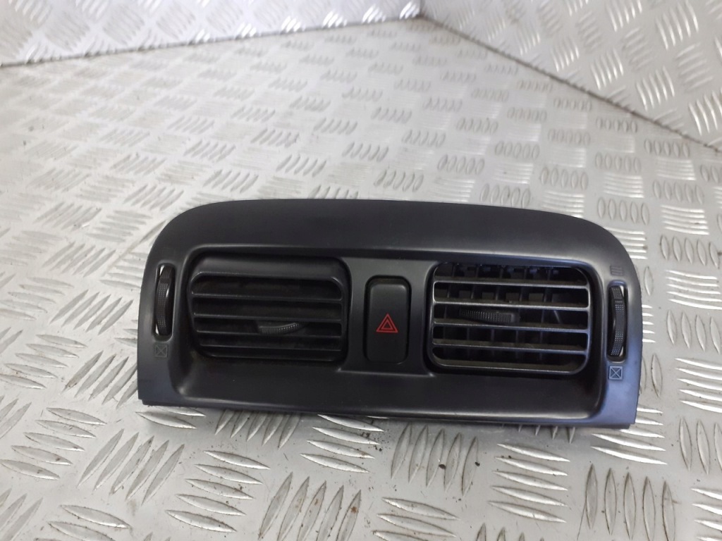 фото №1, Решётка обдув средняя mazda 626