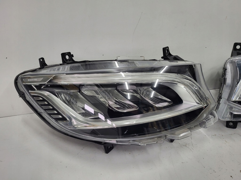 Фара перед ліва права mercedes sprinter w907 w910 full led Доставка
