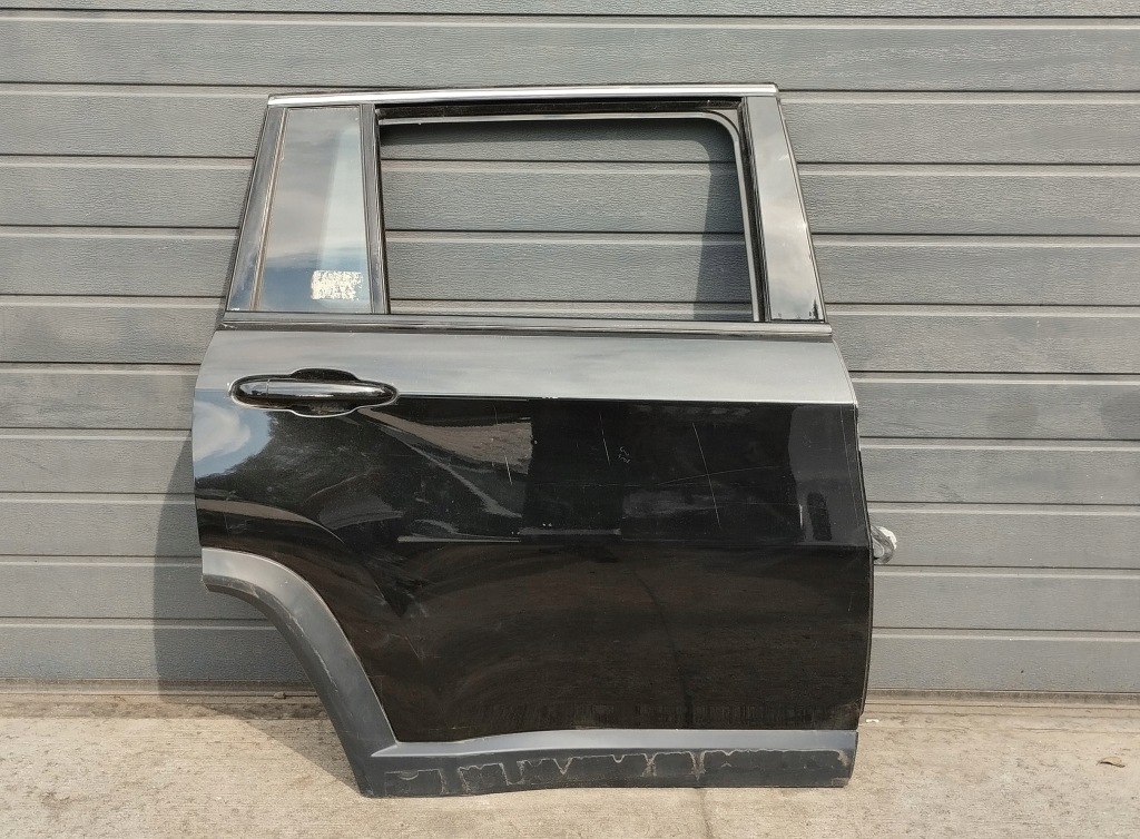 Купити Двері задні праве правий задня jeep commander ii 21r- повний