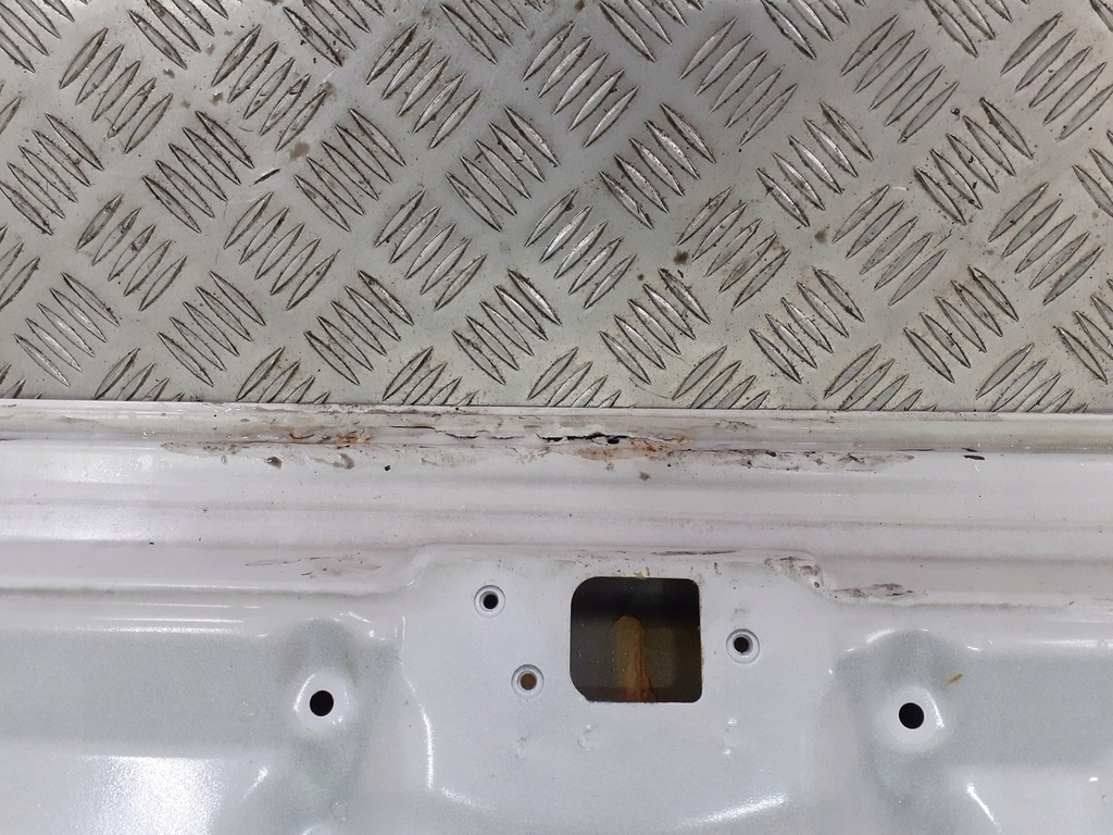 фото №2, Кришка багажника багажника toyota avensis t22 040 hb