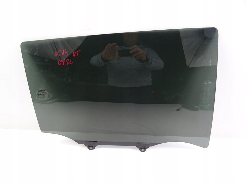 фото №2, Micra k14 стекло боковая дверь правое задняя 2017 r