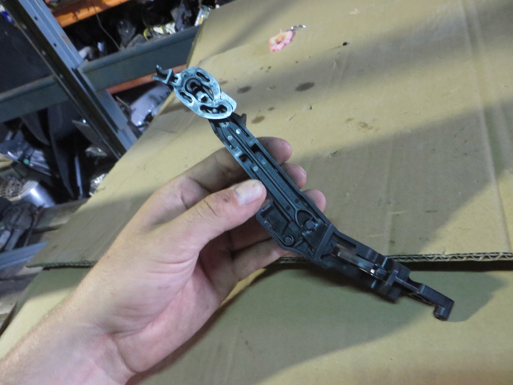 фото №1, Замок бардачка mini r56 x