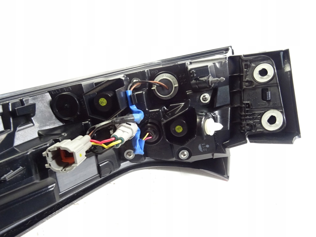 фото №9, X-trail iv t33 1.5 vc-t e-power лампа задня ліва задня led 2022/09 -