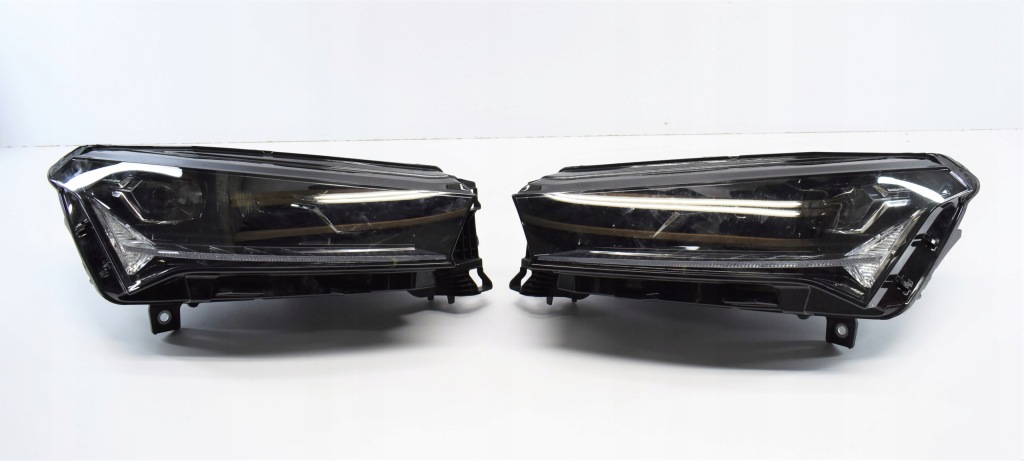 фото №1, Skoda enyaq 5lb лампа правая перед передняя org kpl