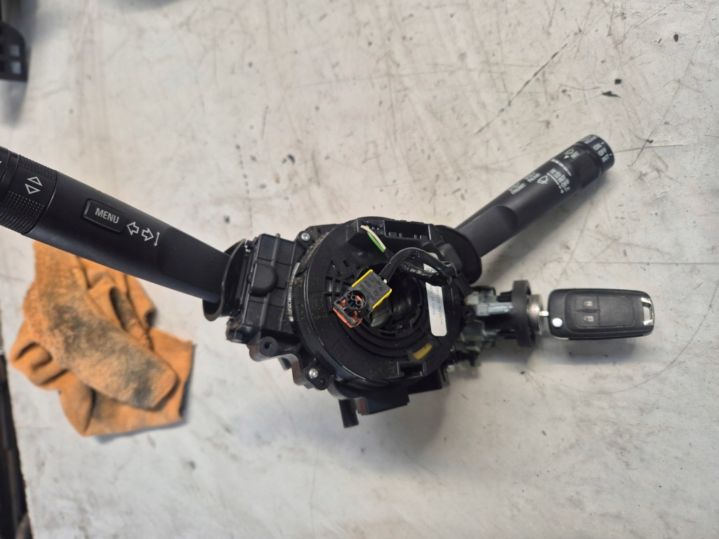 фото №1, Перемикачі opel zafira c 22914039