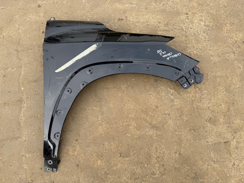 фото №1, Toyota corolla cross крыло правый передний