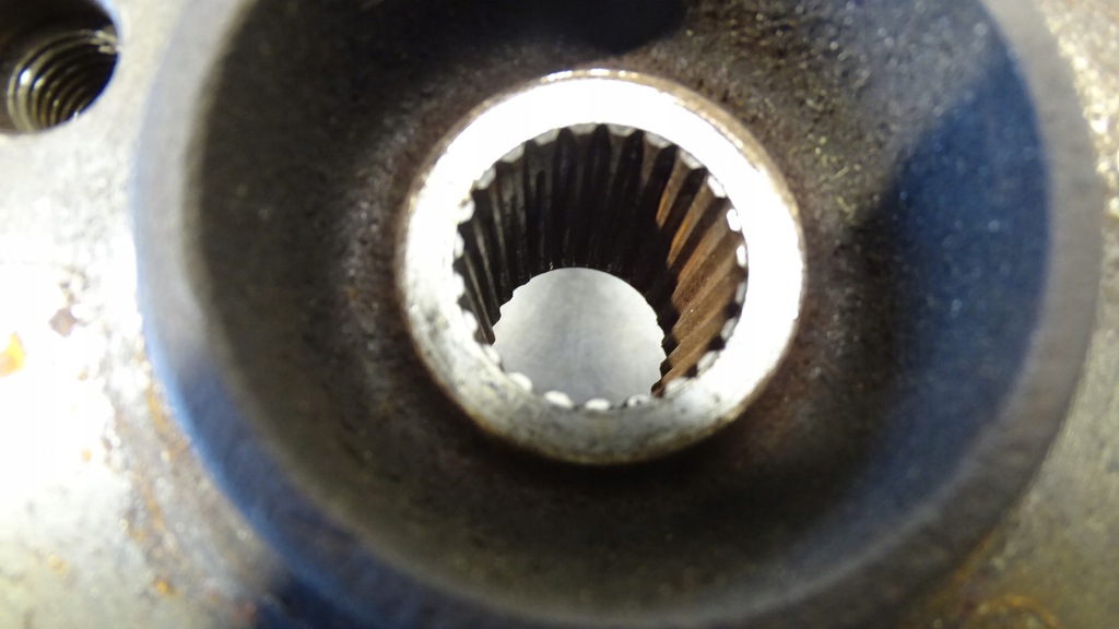 фото №4, Поворотный кулак ступица правый перед renault twingo ii 1.2