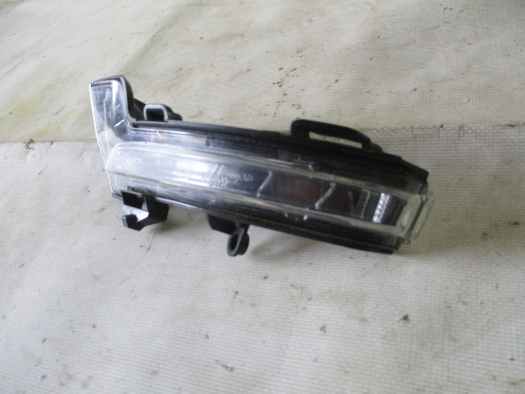 фото №5, Поворотник зеркало левый skoda octavia 3 iii 5e0949101