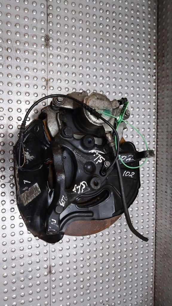 фото №3, Поворотний кулак ступиця супорт лівий перед 20900 mercedes w203 w209 slk r171