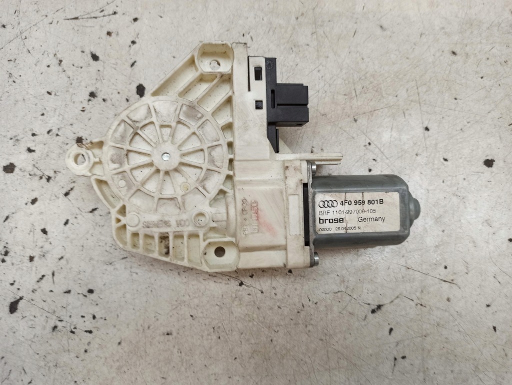 фото №8, Audi a6 c6 моторчик скло лівий перед 4f0959801b