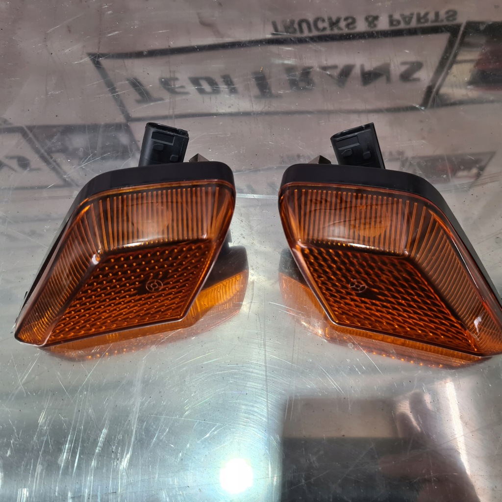 фото №11, Противотуманная фара лампа mercedes actros mp 4 левый правый