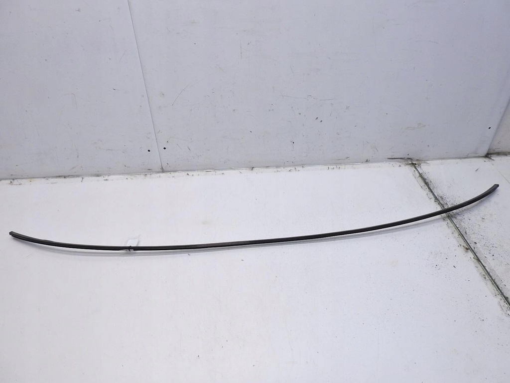 фото №7, Молдинг стекло лобовое нижняя volvo v70 iii